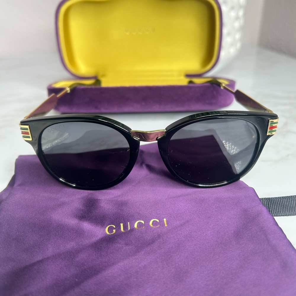 Authentic Gucci glasses unisex
